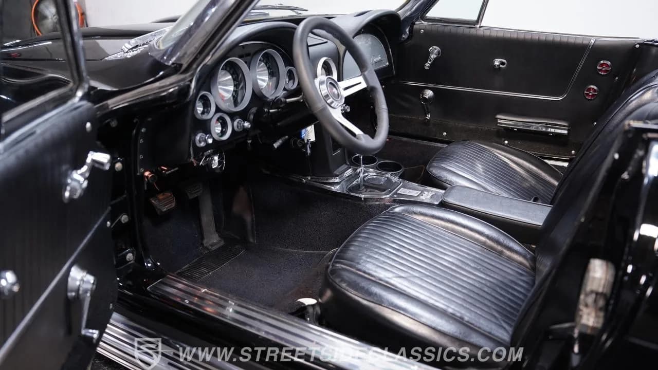 1963 Chevrolet Corvette Convertible - Thumbnail 4