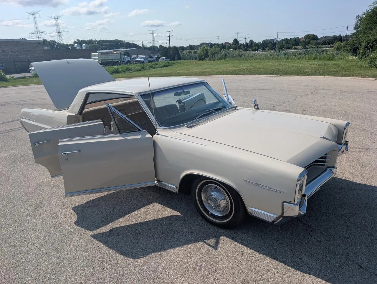 1964 Pontiac Bonneville - Thumbnail 5