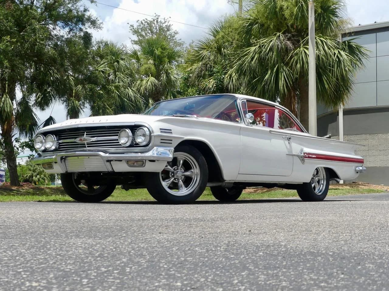 1960 Chevrolet Impala Hardtop Sport Coupe RWD - Thumbnail 7