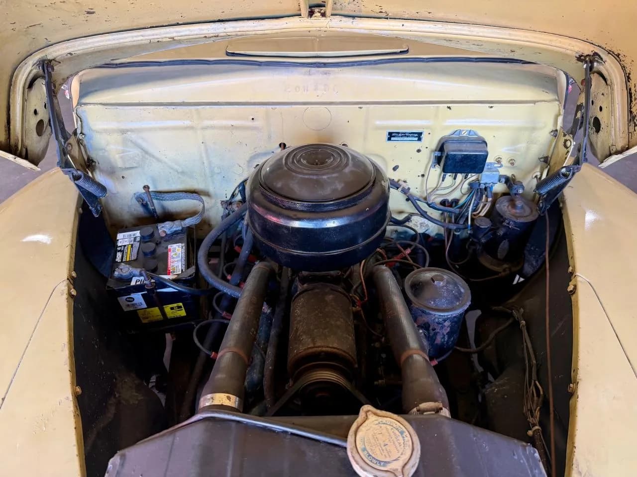1948 Ford Super Deluxe Convertible - Thumbnail 5