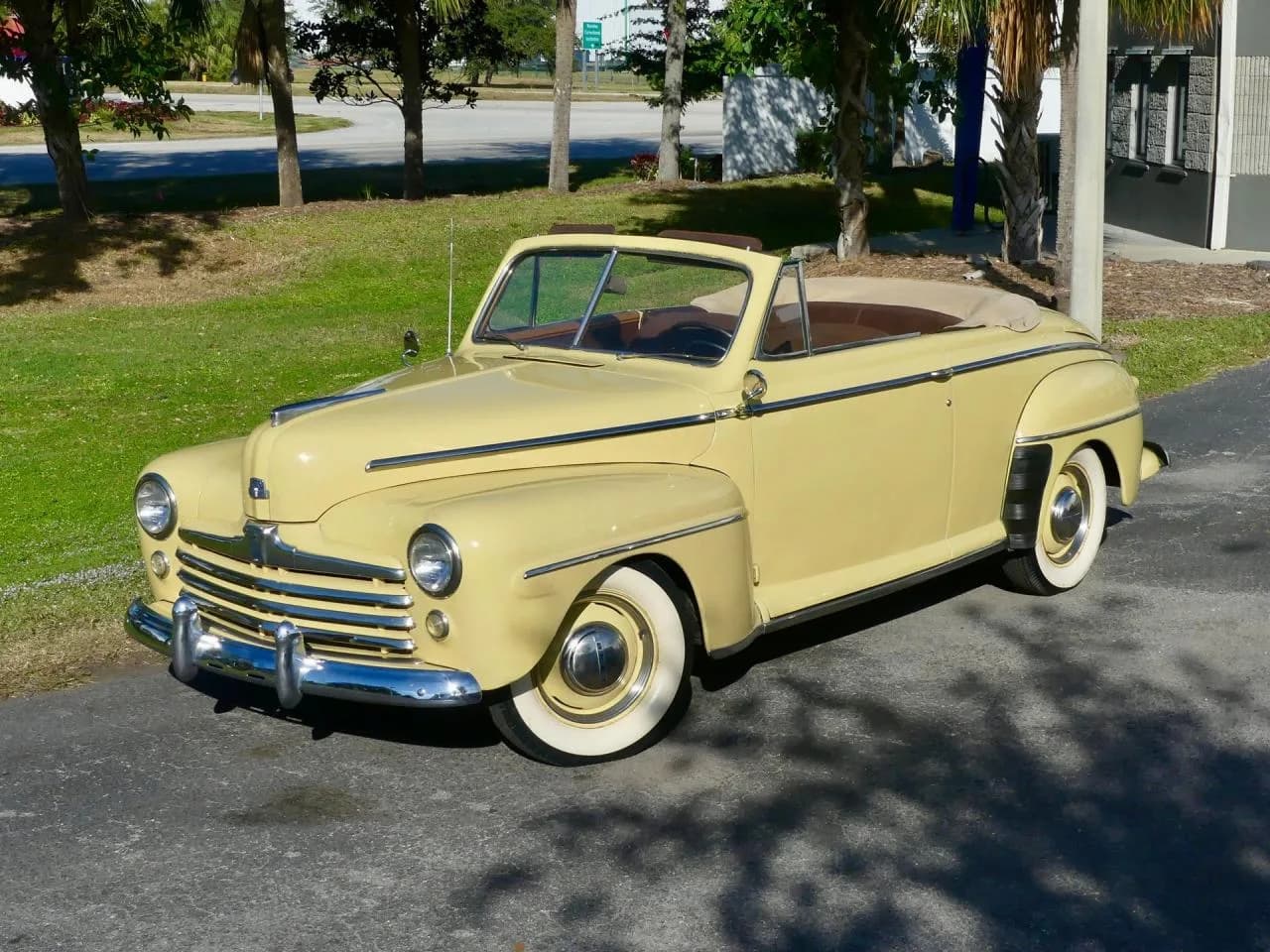 1948 Ford Super Deluxe Convertible - Thumbnail 8