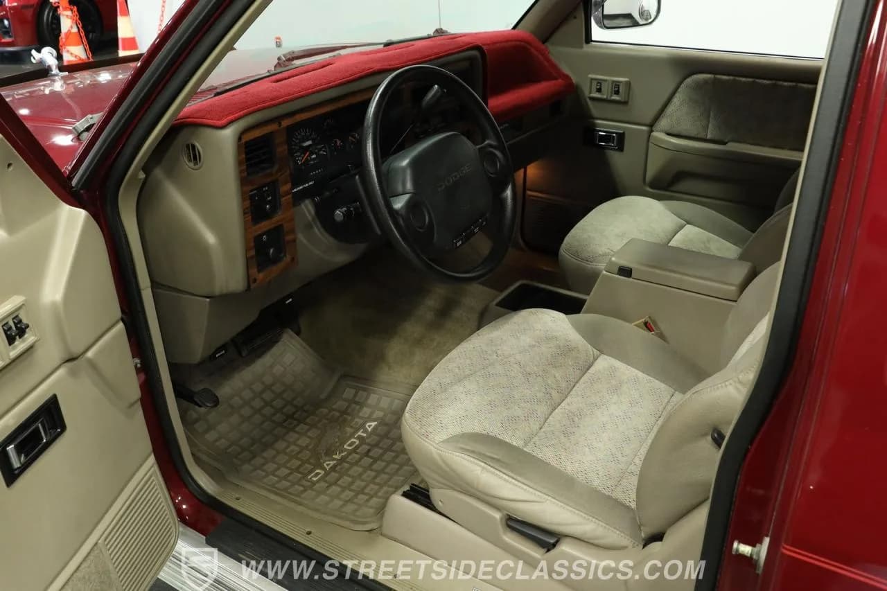 1996 Dodge Dakota Super SLT - Thumbnail 4