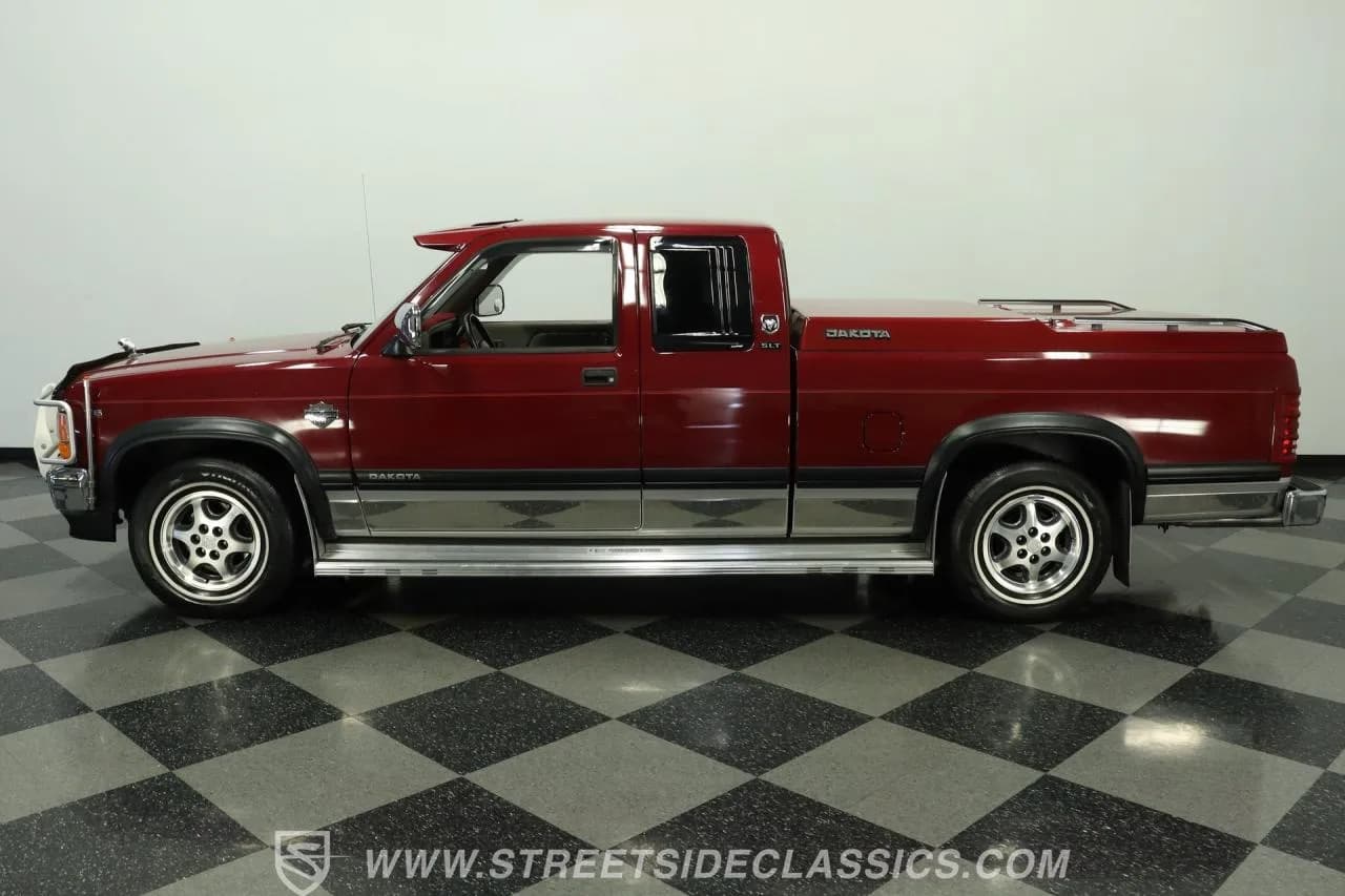 1996 Dodge Dakota Super SLT - Thumbnail 2