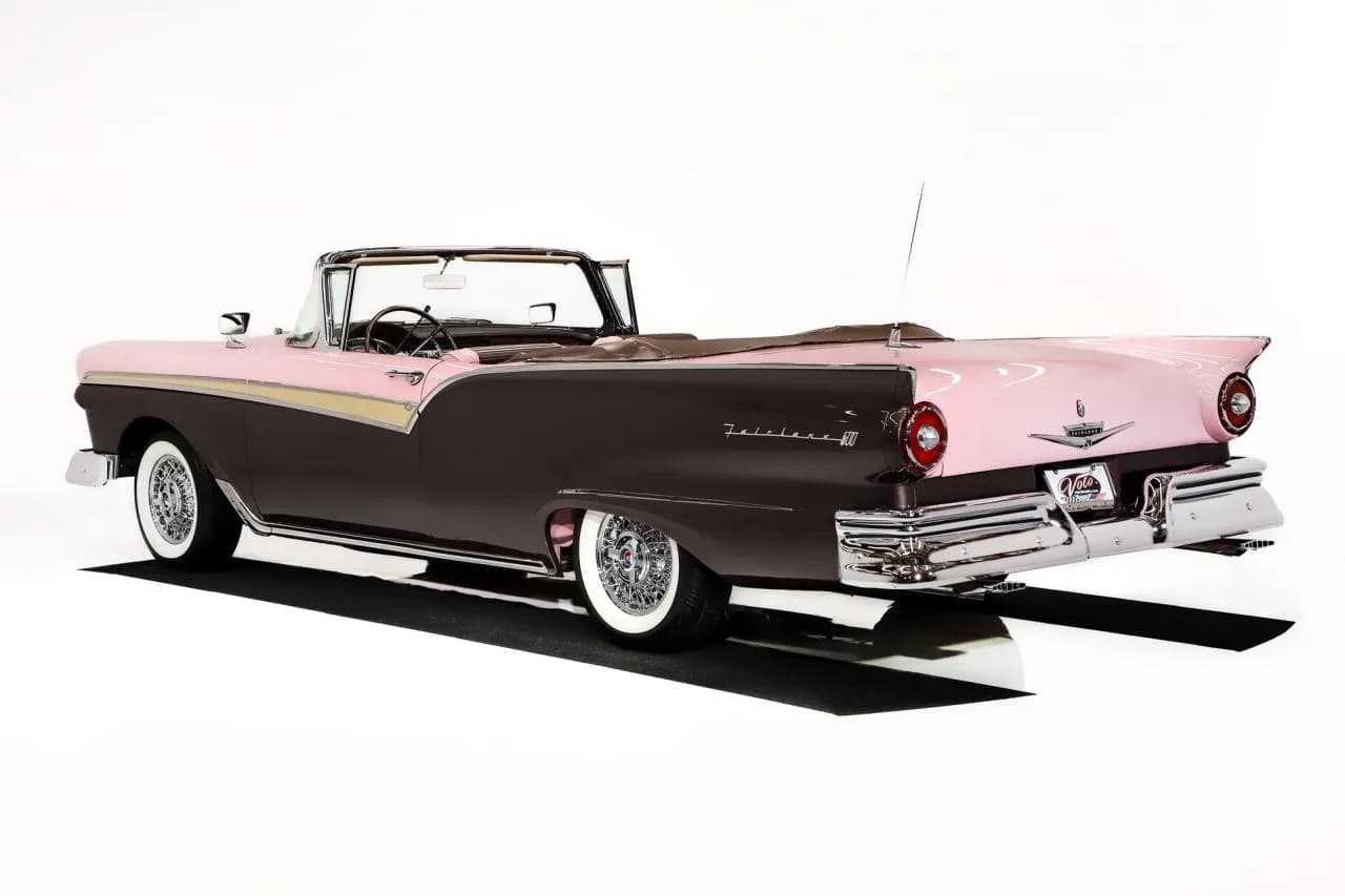 1957 Ford Fairlane - Thumbnail 6