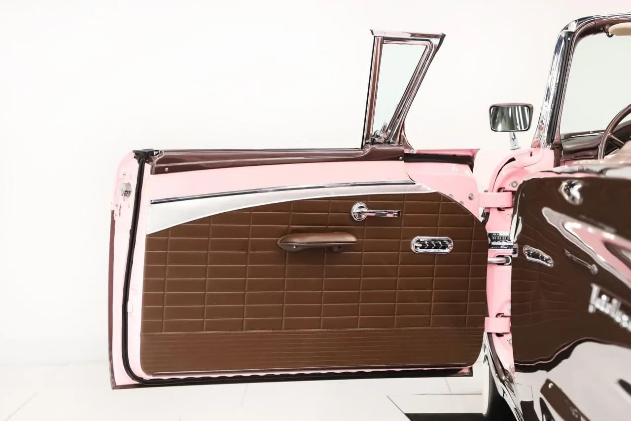 1957 Ford Fairlane - Thumbnail 8