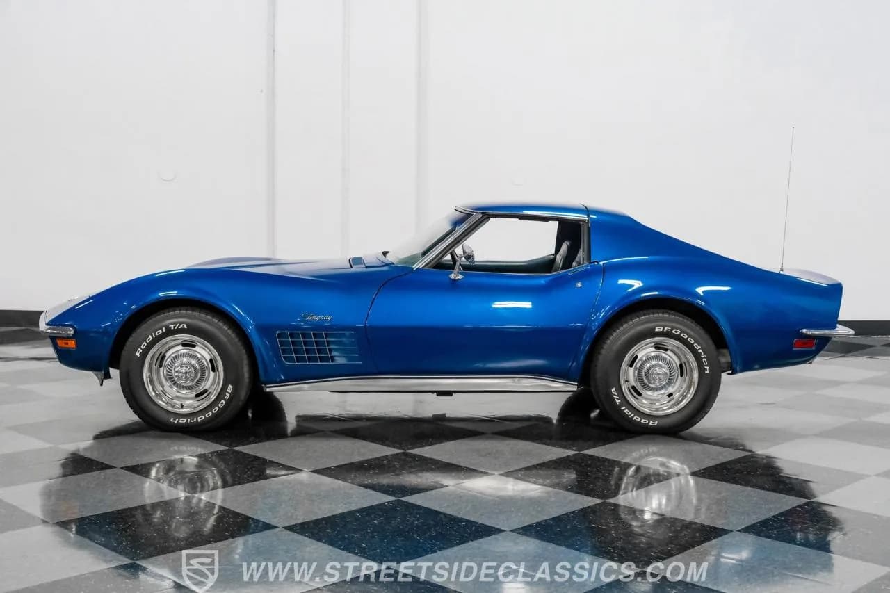 1972 Chevrolet Corvette - Thumbnail 2