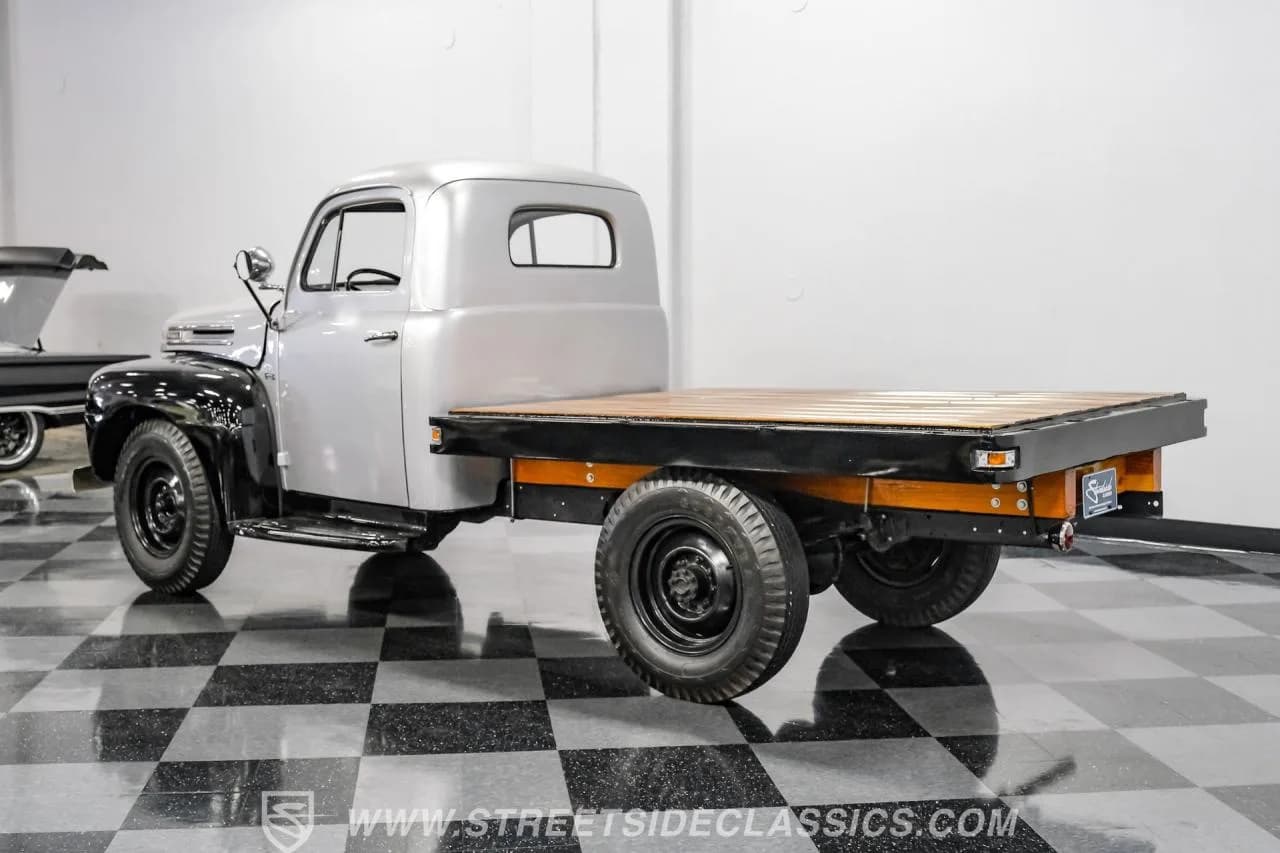 1950 Ford F-3 Flatbed - Thumbnail 7