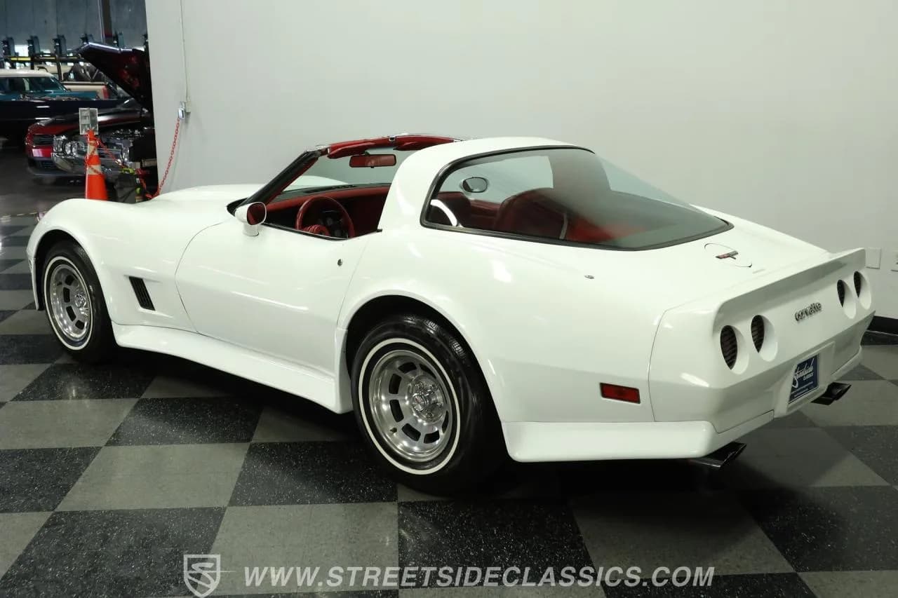 1981 Chevrolet Corvette - Thumbnail 7