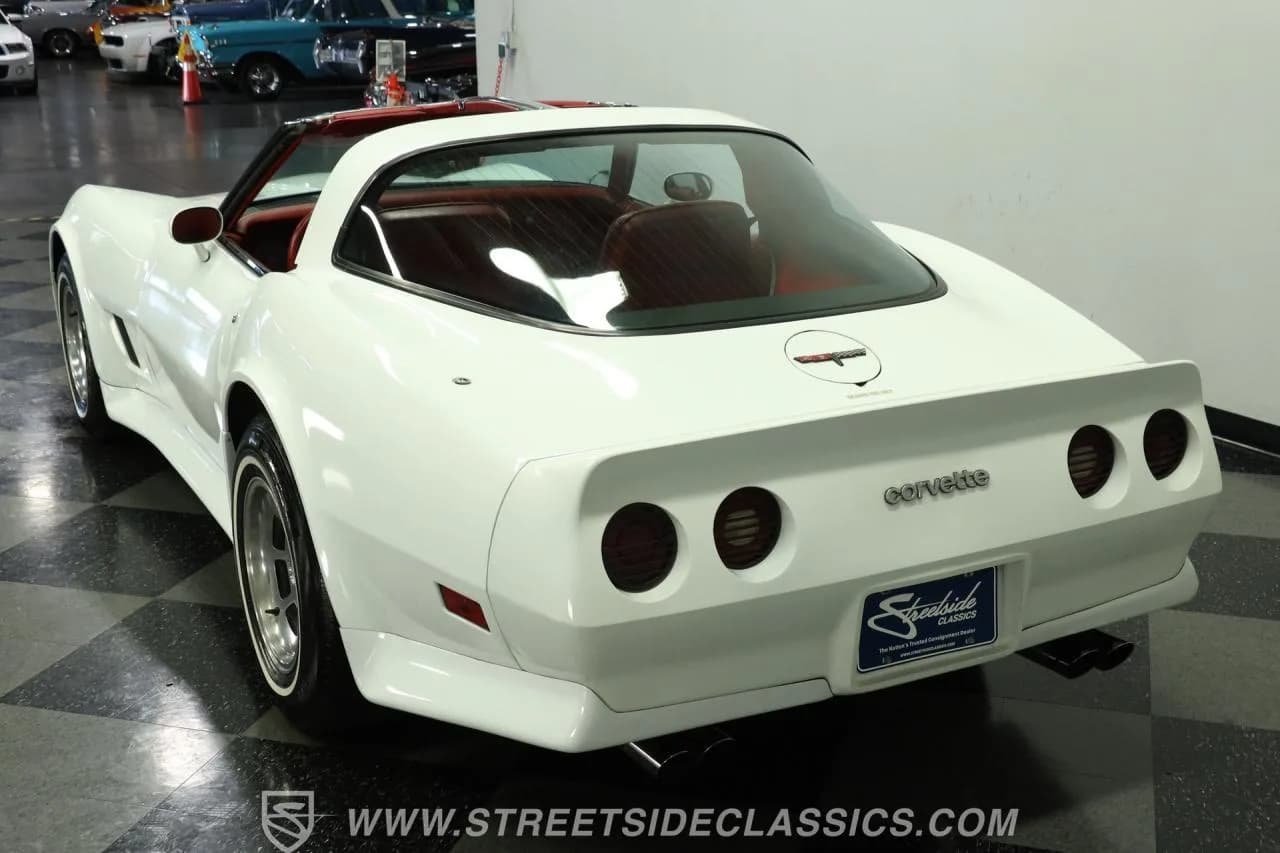 1981 Chevrolet Corvette - Thumbnail 8