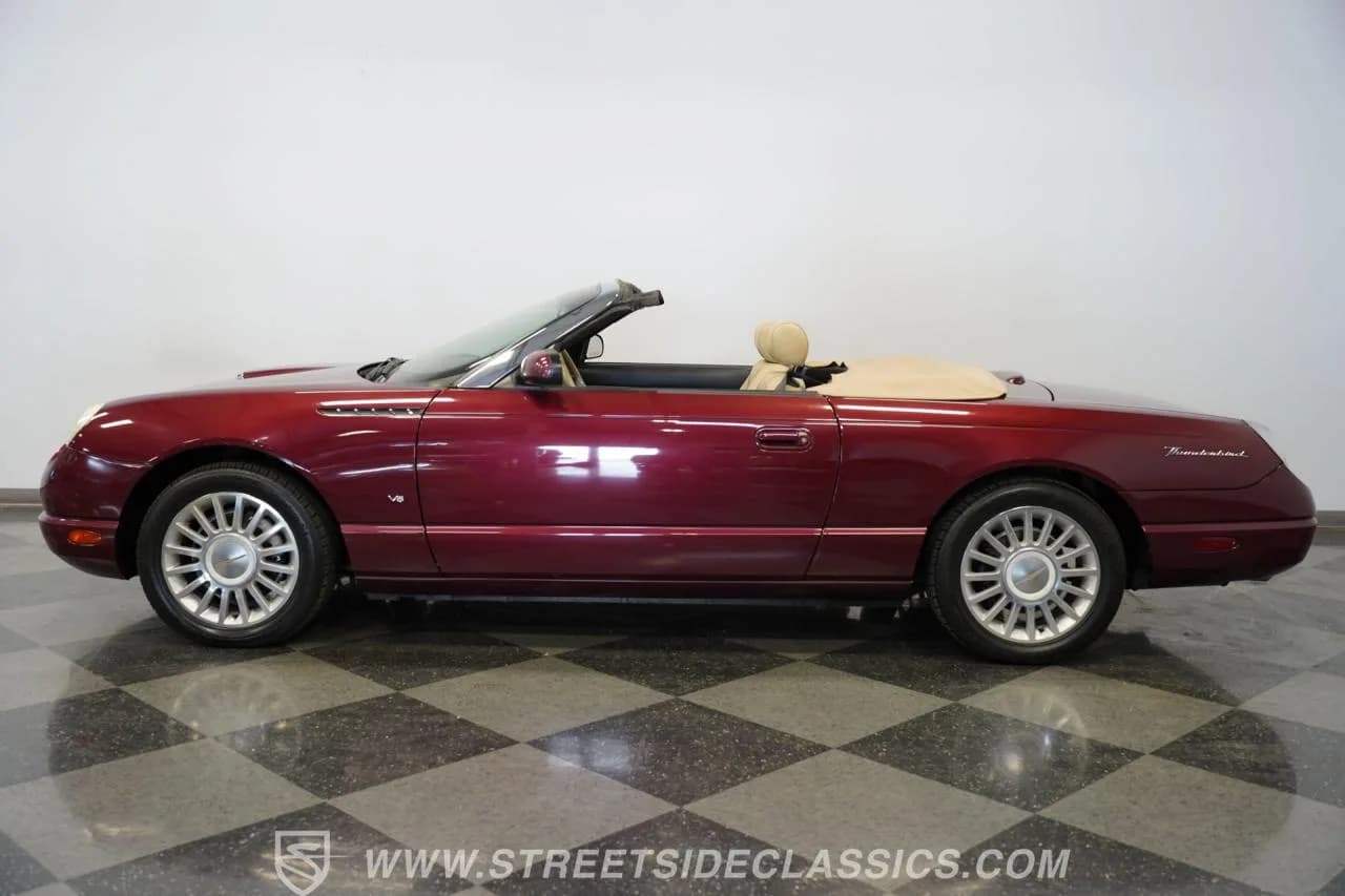 2004 Ford Thunderbird - Thumbnail 2