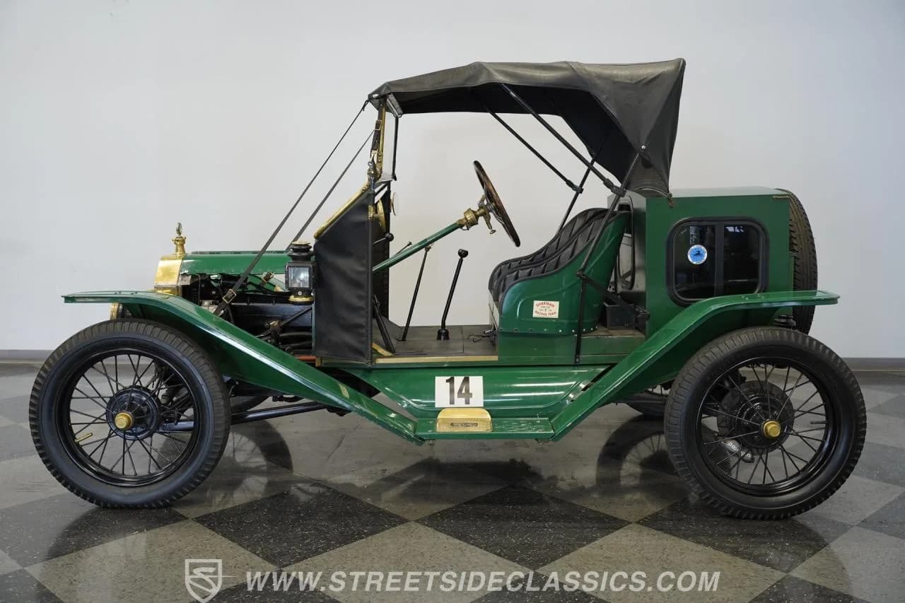 1914 Ford Model T Speedster - Thumbnail 8