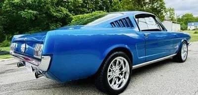 1965 Ford Mustang - Thumbnail 4