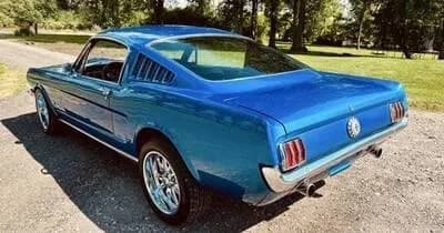 1965 Ford Mustang - Thumbnail 5
