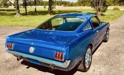1965 Ford Mustang - Thumbnail 8