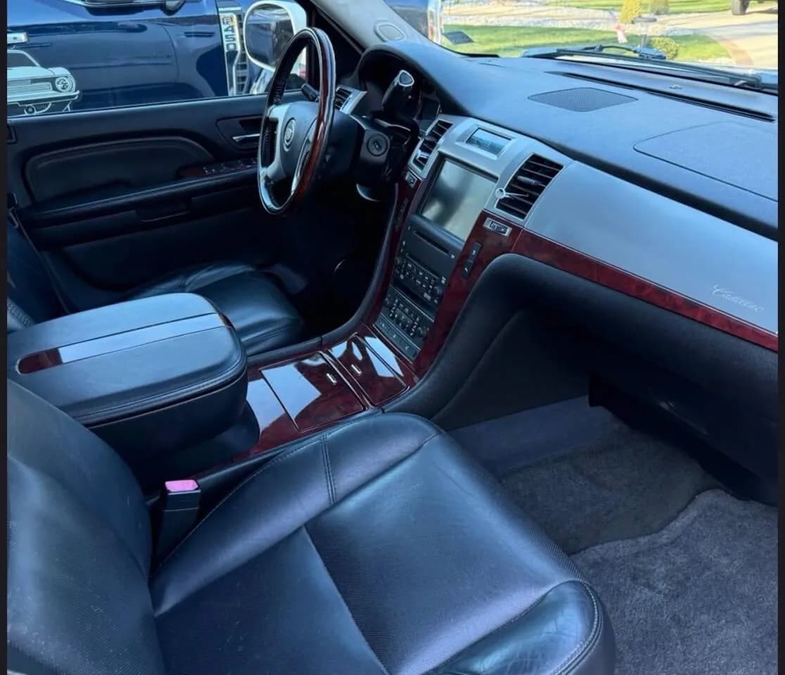 2007 Cadillac Escalade EXT - Thumbnail 5