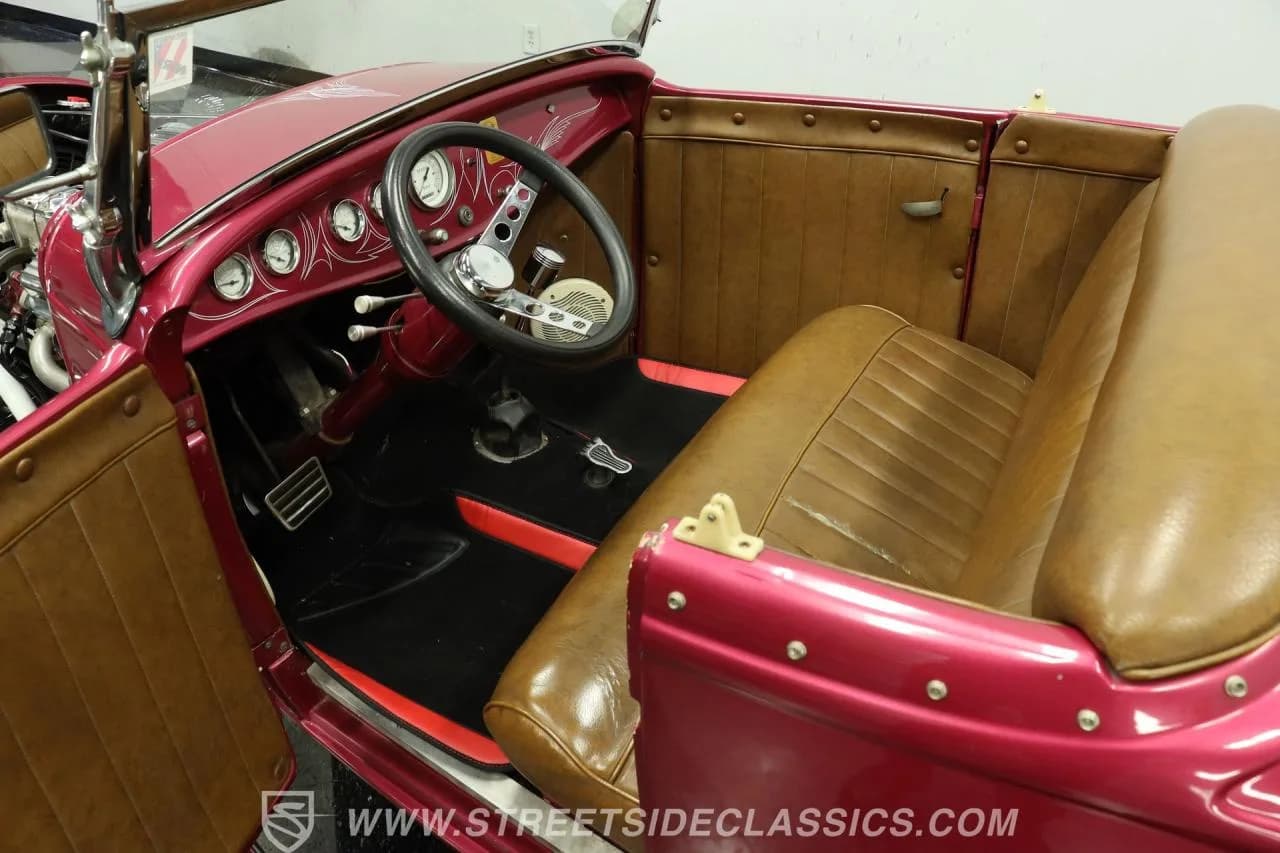 1932 Ford Roadster - Thumbnail 4