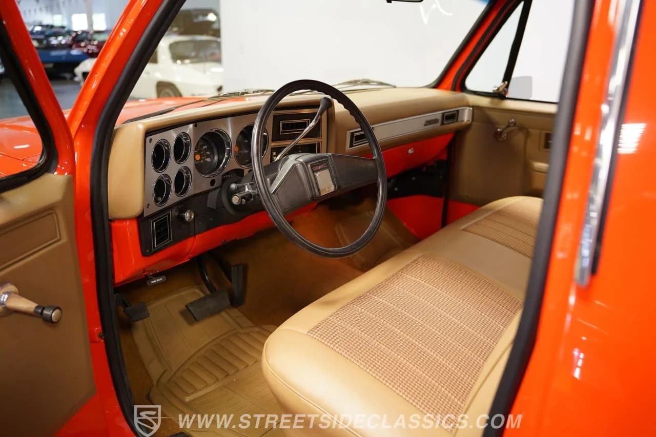 1986 GMC C1500 Restomod - Thumbnail 4