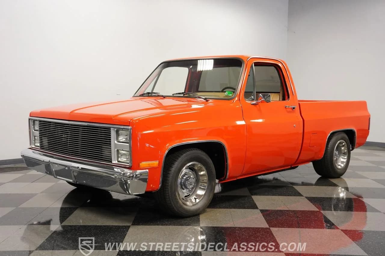 1986 GMC C1500 Restomod - Thumbnail 6