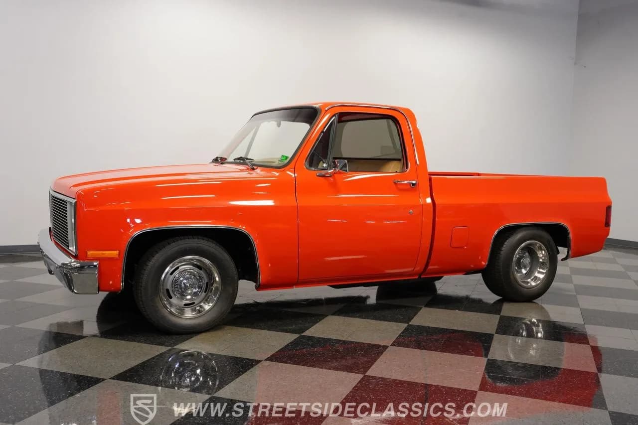 1986 GMC C1500 Restomod - Thumbnail 7