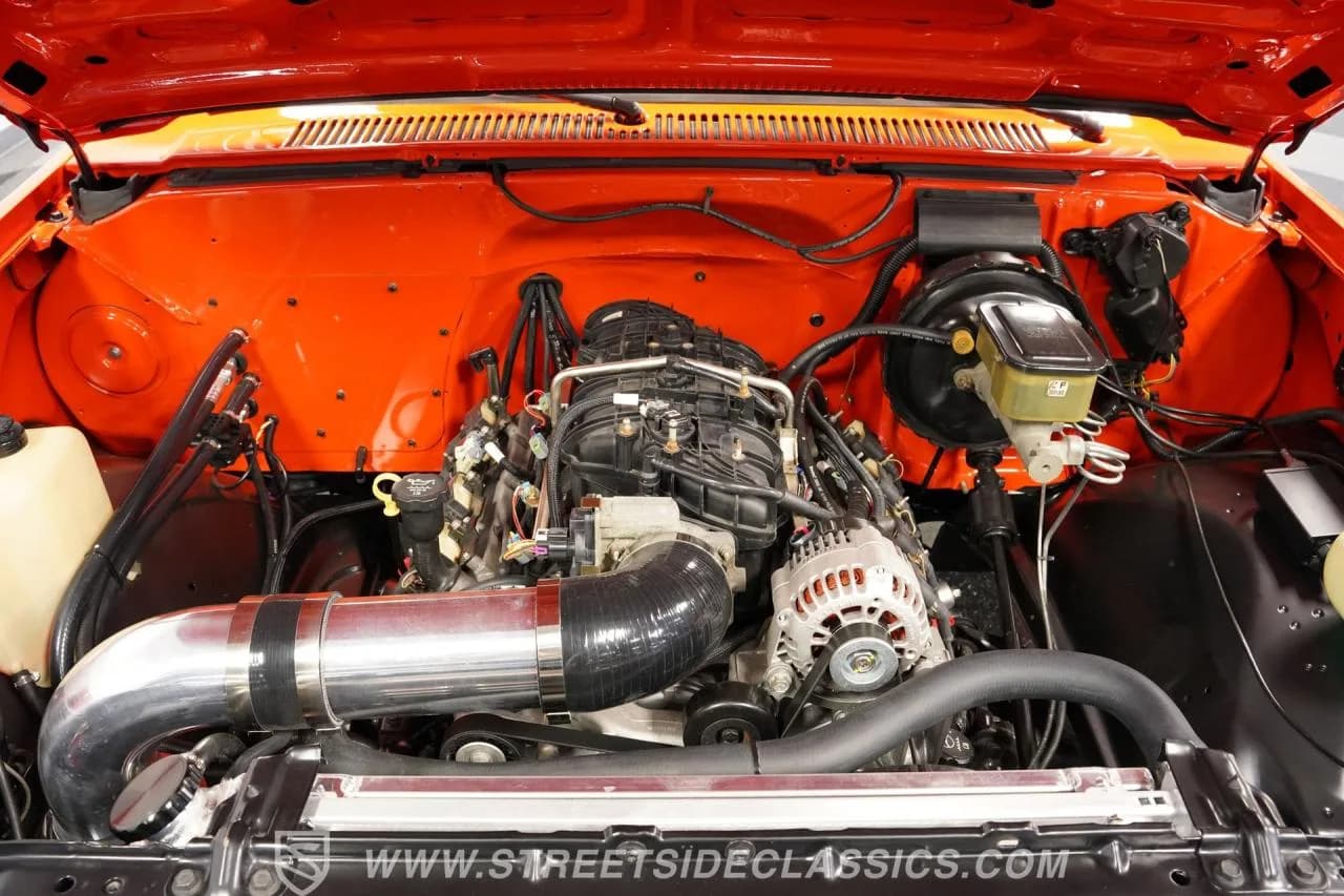 1986 GMC C1500 Restomod - Thumbnail 3
