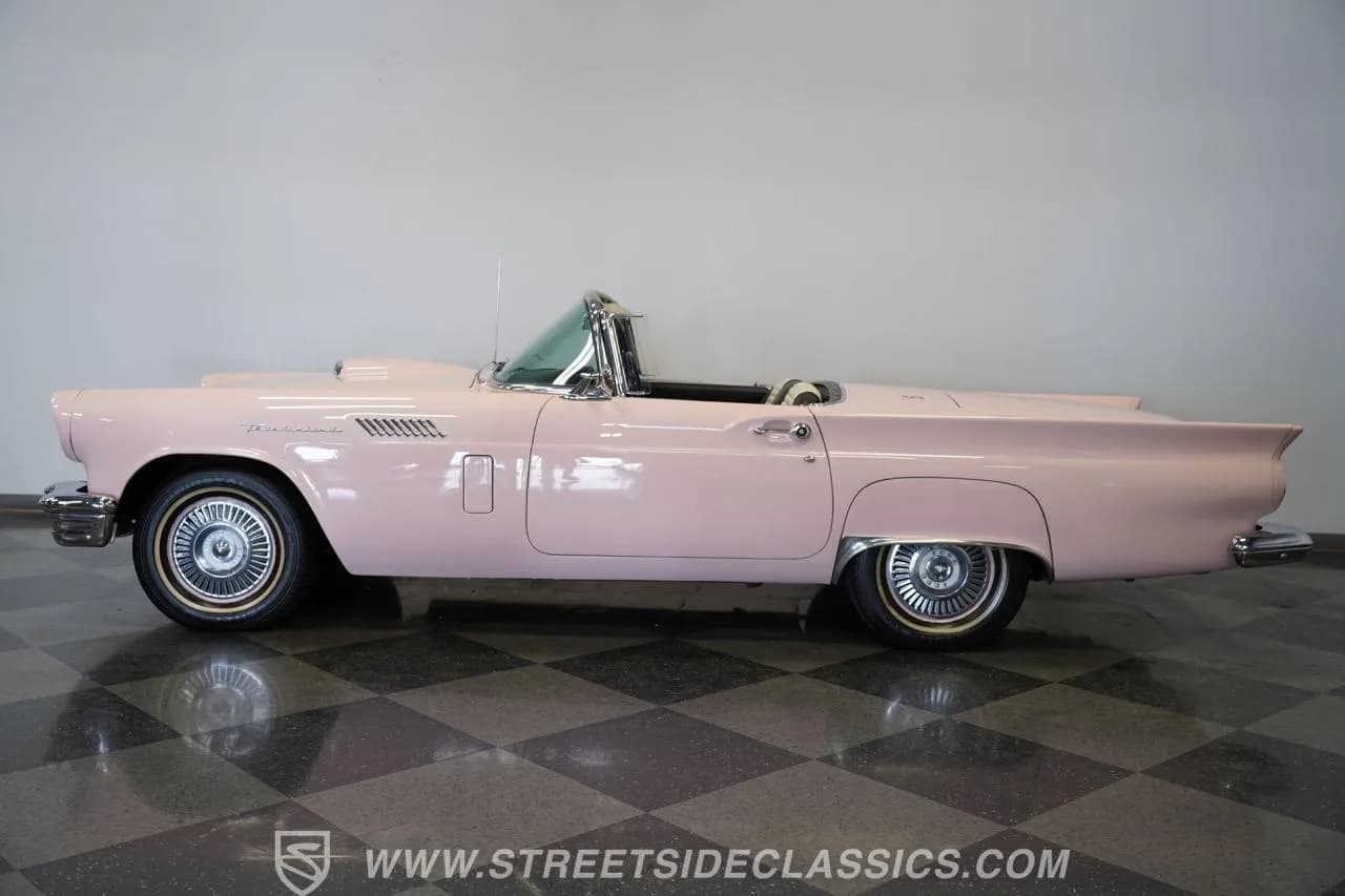 1957 Ford Thunderbird - Thumbnail 2