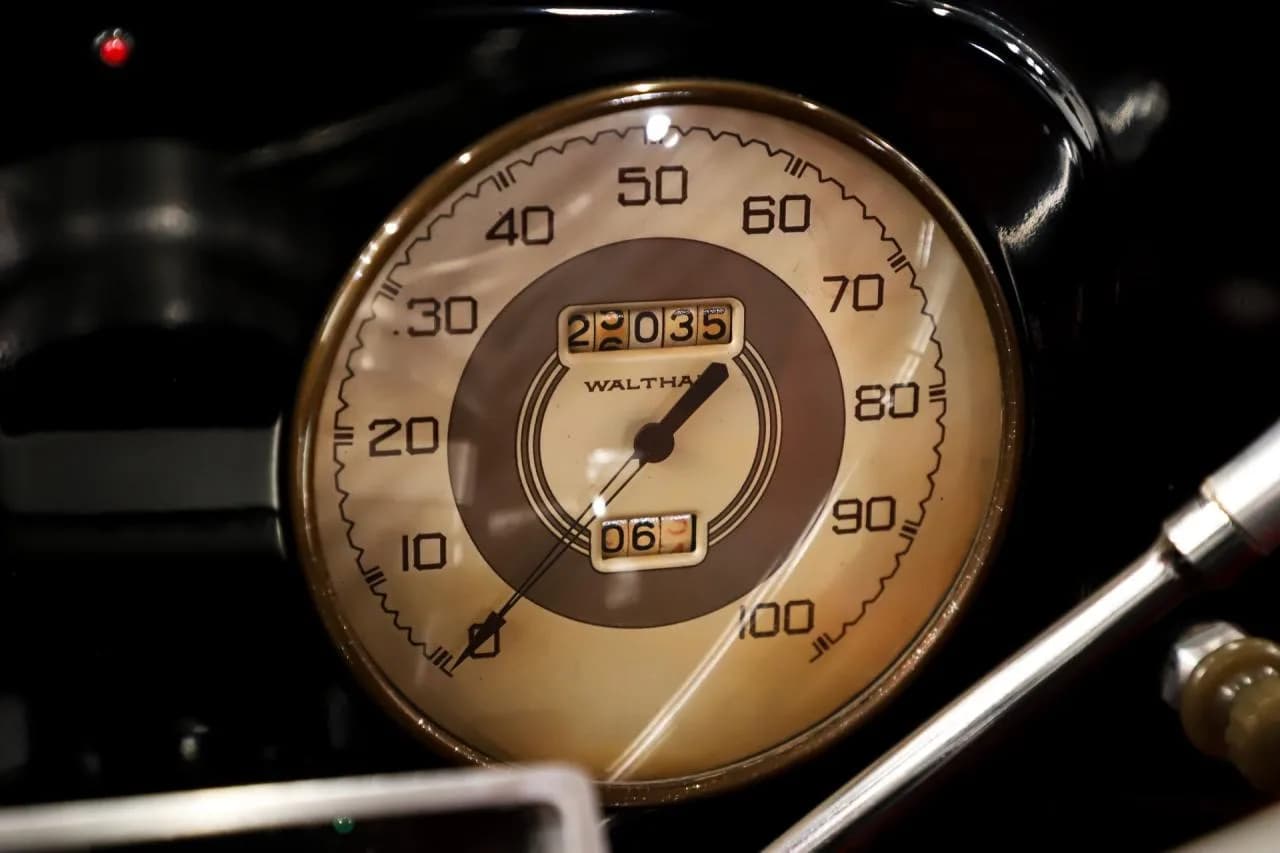 1937 Ford Slantback - Thumbnail 3