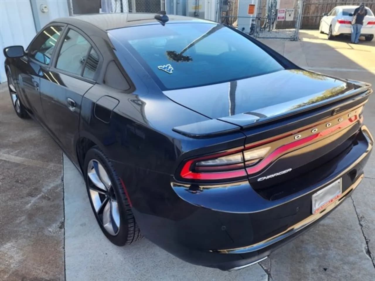 2015 Dodge Charger R/T - Thumbnail 5