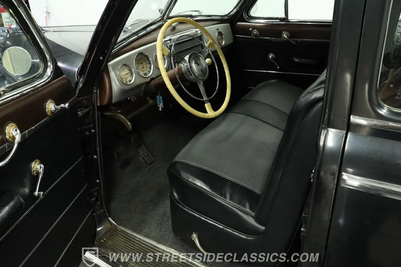 1941 Buick 90 Limited Limousine - Thumbnail 4