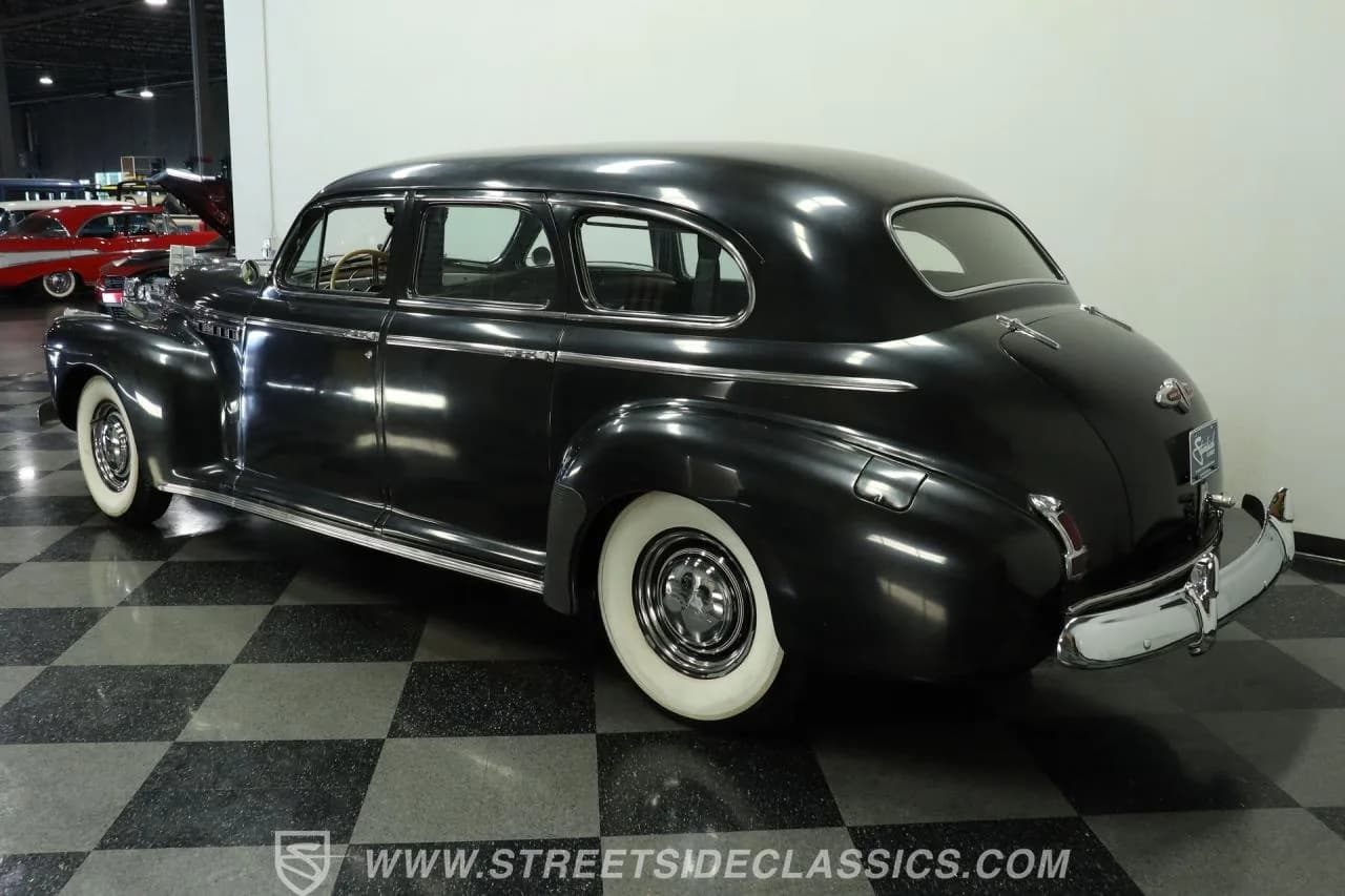 1941 Buick 90 Limited Limousine - Thumbnail 6