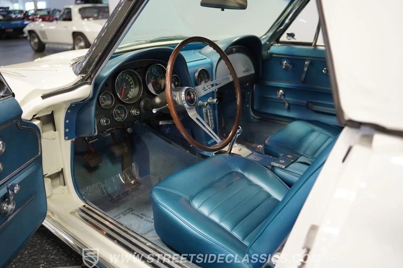 1966 Chevrolet Corvette L79 Convertible - Thumbnail 4