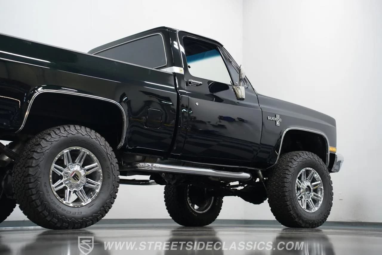 1983 Chevrolet K10 - Thumbnail 7