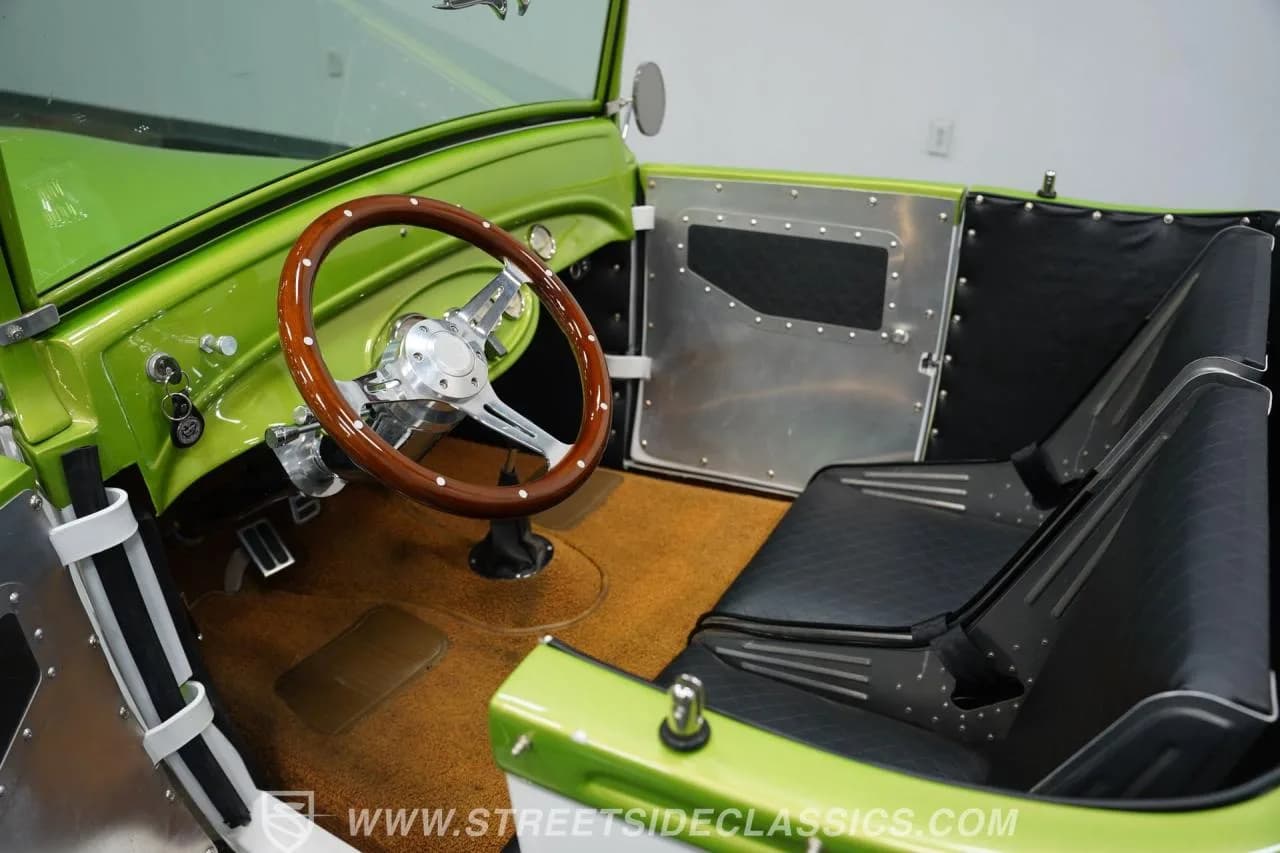 1929 Ford Model A Roadster - Thumbnail 4