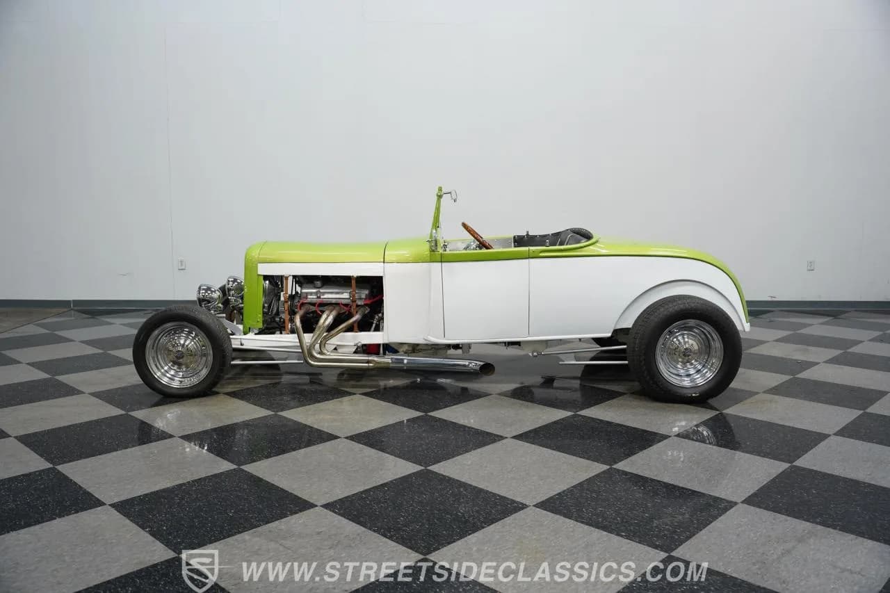 1929 Ford Model A Roadster - Thumbnail 8