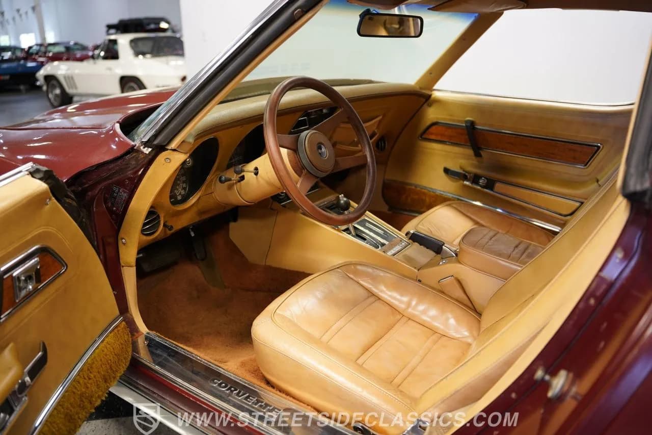 1976 Chevrolet Corvette L48 - Thumbnail 4