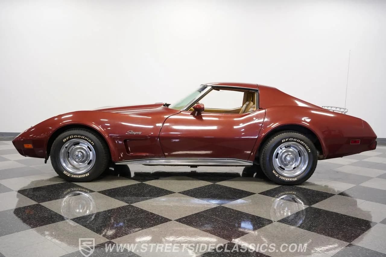 1976 Chevrolet Corvette L48 - Thumbnail 2