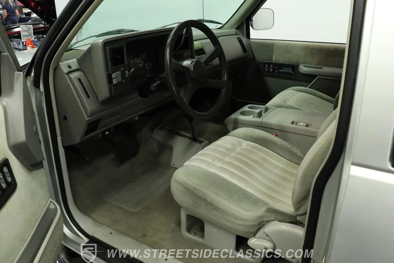 1992 Chevrolet K1500 Silverado Z71 4x4 - Thumbnail 4