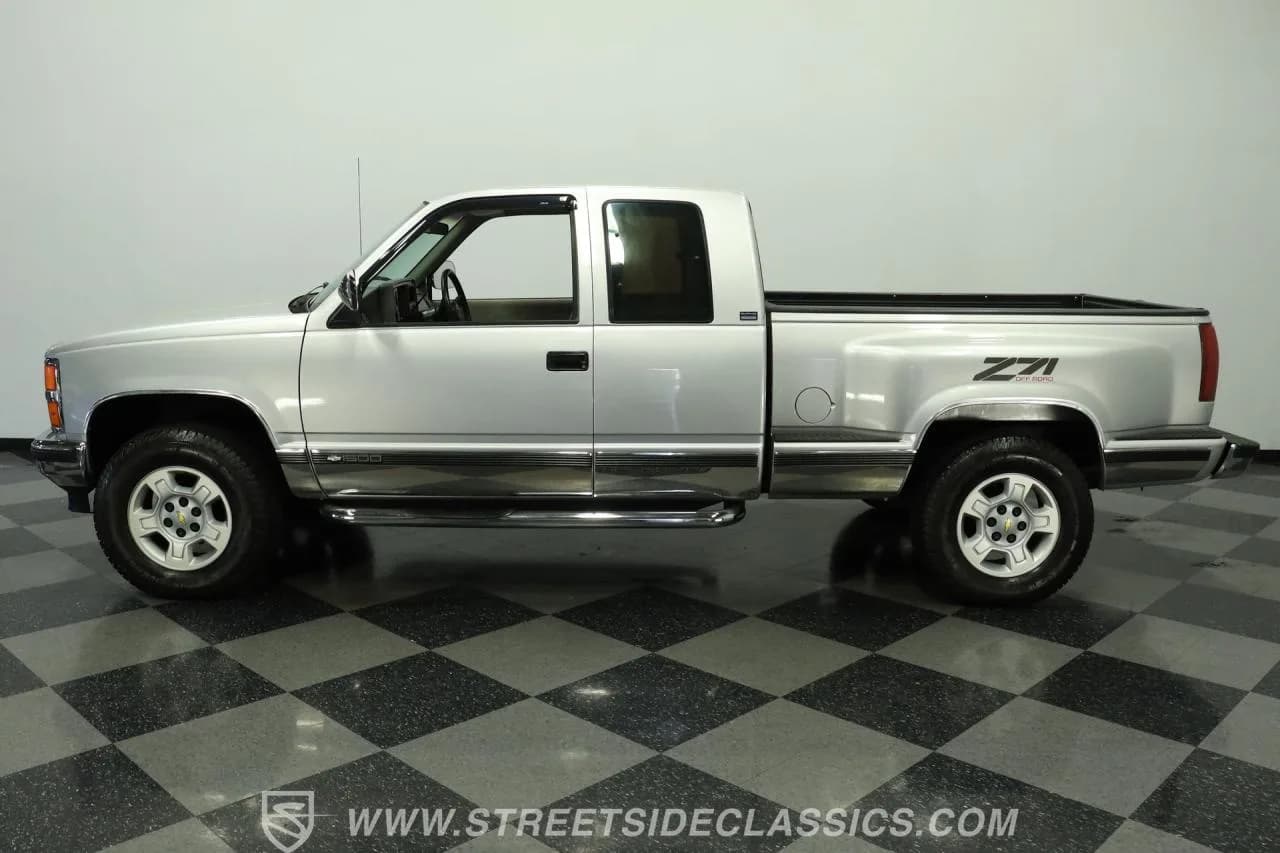 1992 Chevrolet K1500 Silverado Z71 4x4 - Thumbnail 2