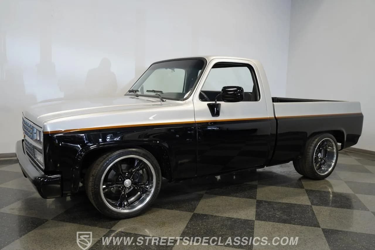 1986 Chevrolet C10 - Thumbnail 6