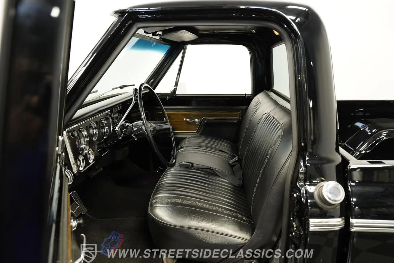 1972 Chevrolet C10 Cheyenne - Thumbnail 3