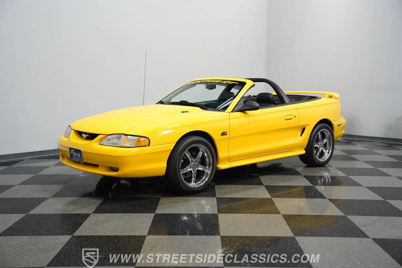 1995 Ford Mustang GT Convertible - Thumbnail 5