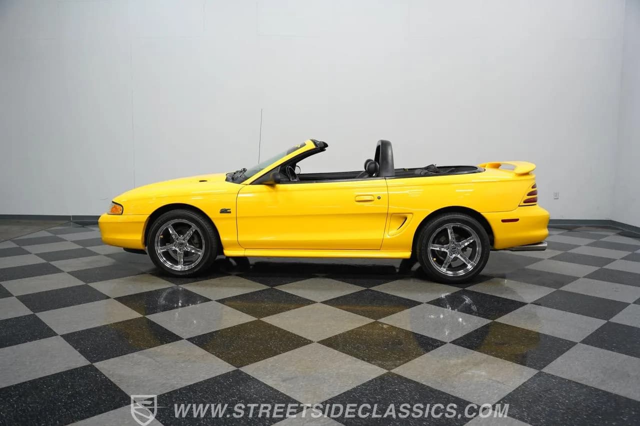 1995 Ford Mustang GT Convertible - Thumbnail 2