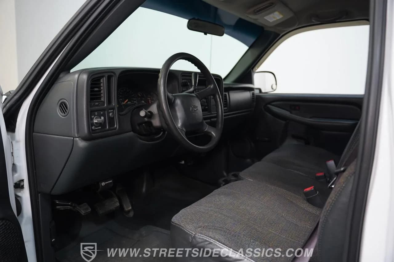 2002 Chevrolet Silverado - Thumbnail 4
