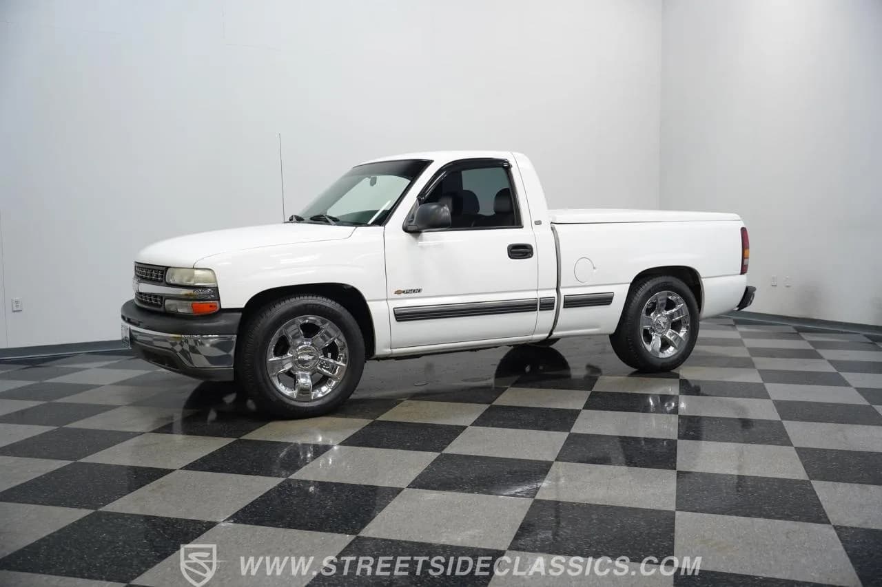 2002 Chevrolet Silverado - Thumbnail 6