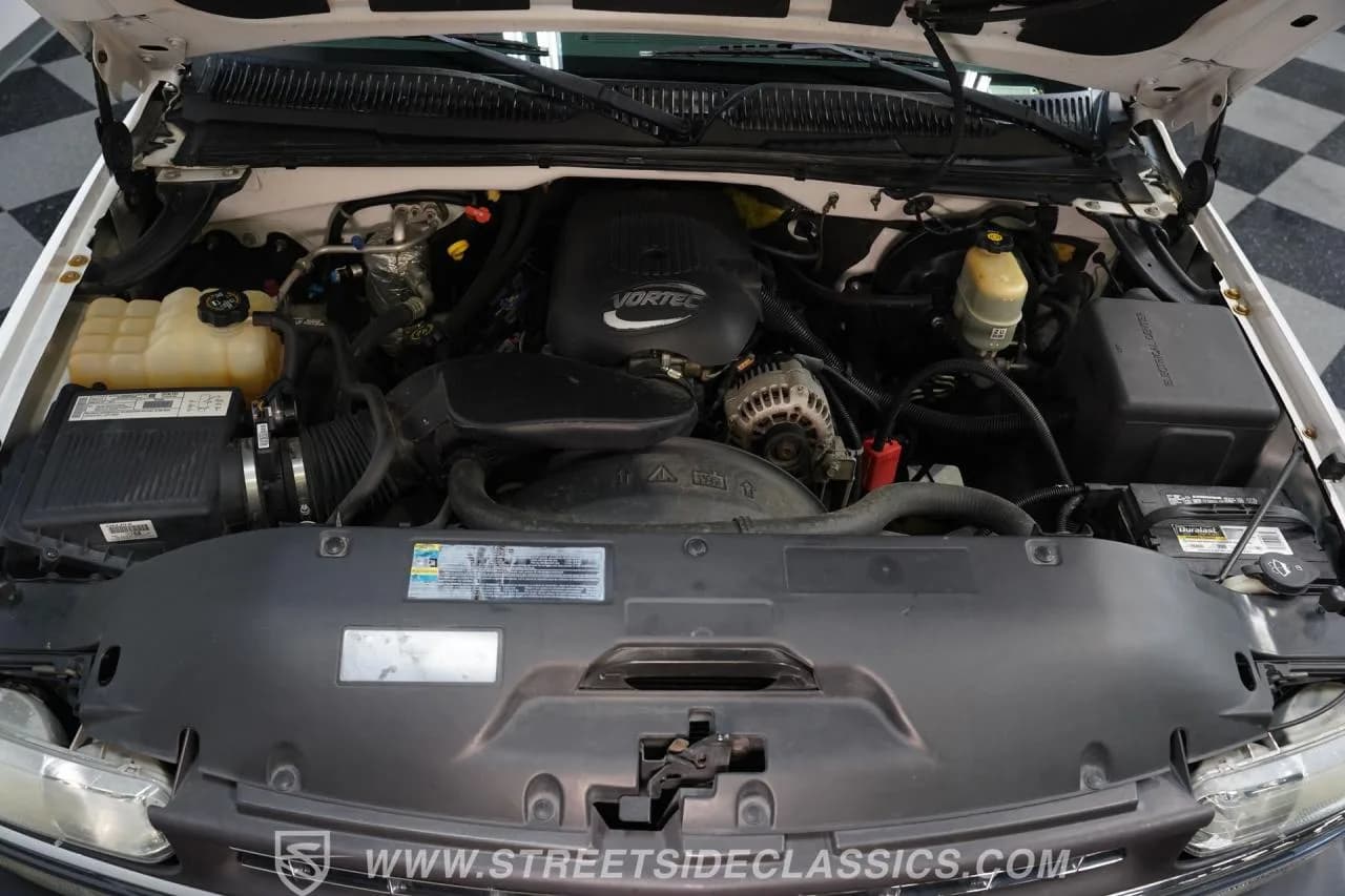 2002 Chevrolet Silverado - Thumbnail 3