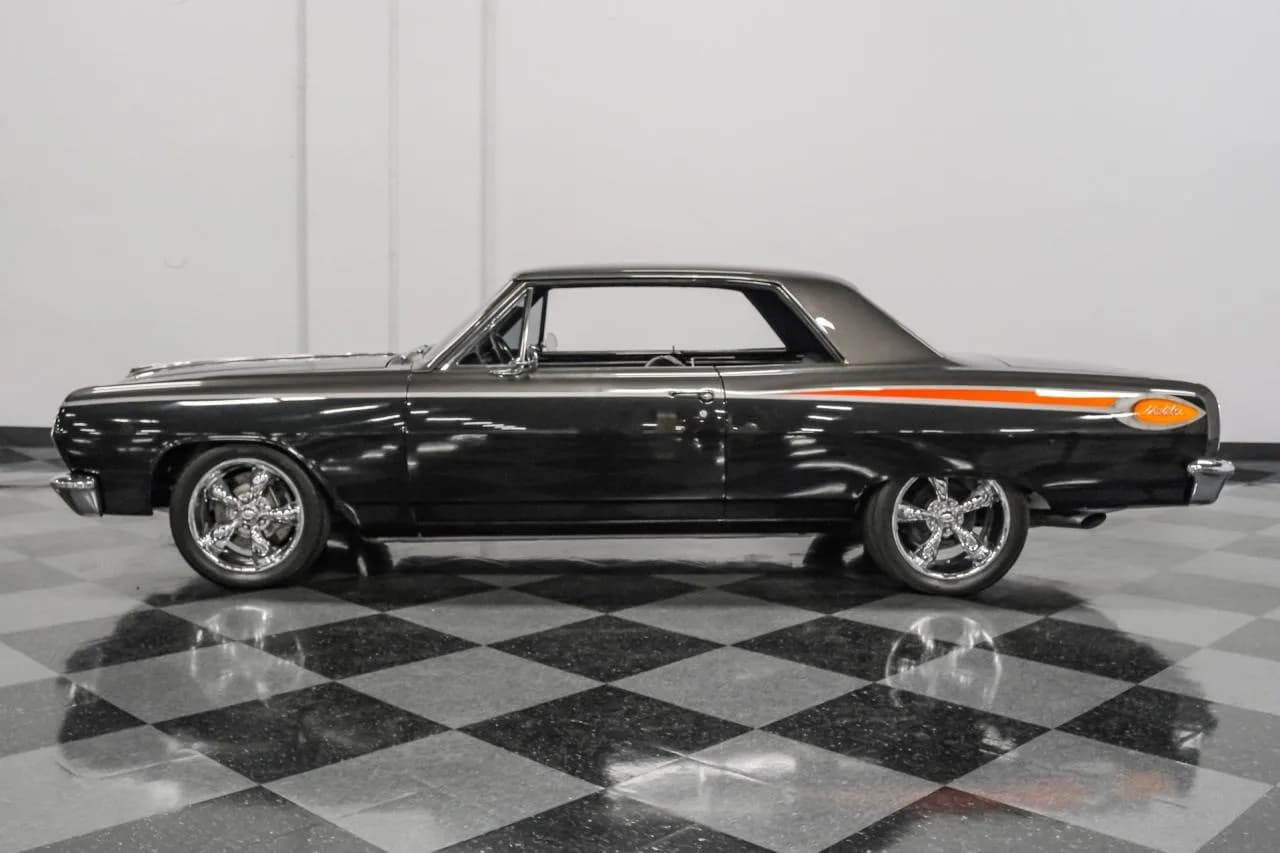 1965 Chevrolet Chevelle Malibu Restomod - Thumbnail 2