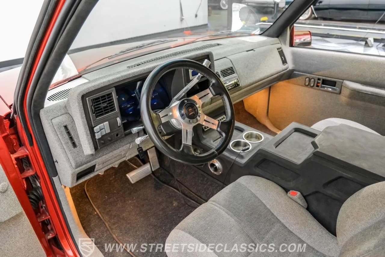 1992 Chevrolet C1500 Custom - Thumbnail 3