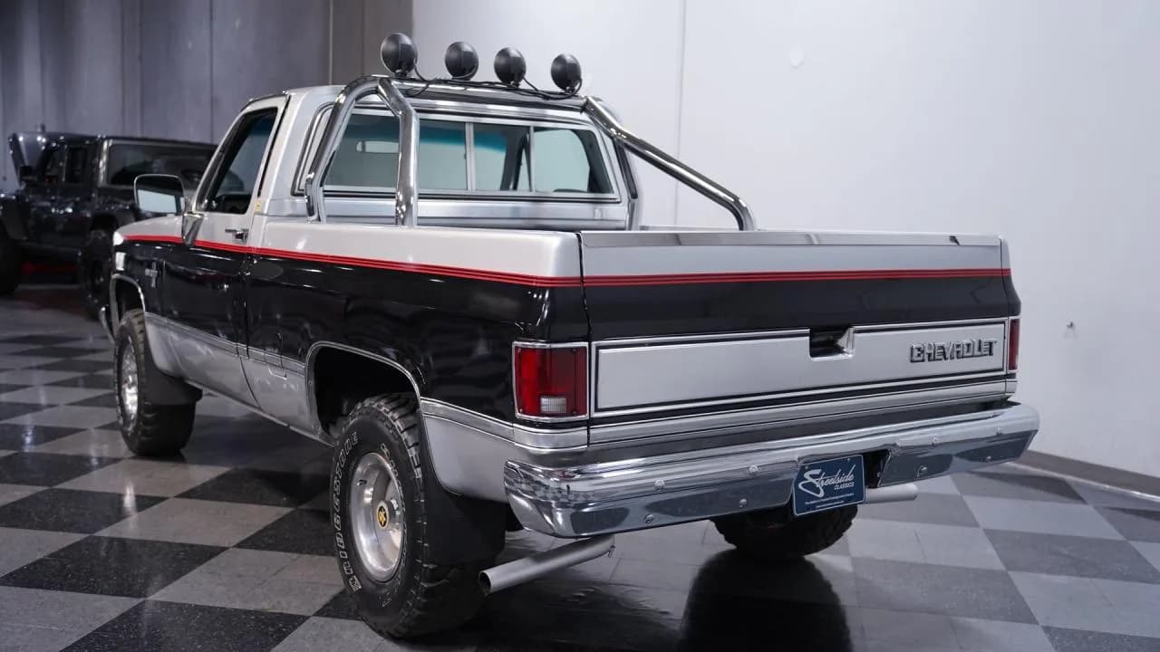 1985 Chevrolet K10 Silverado 4x4 - Thumbnail 8