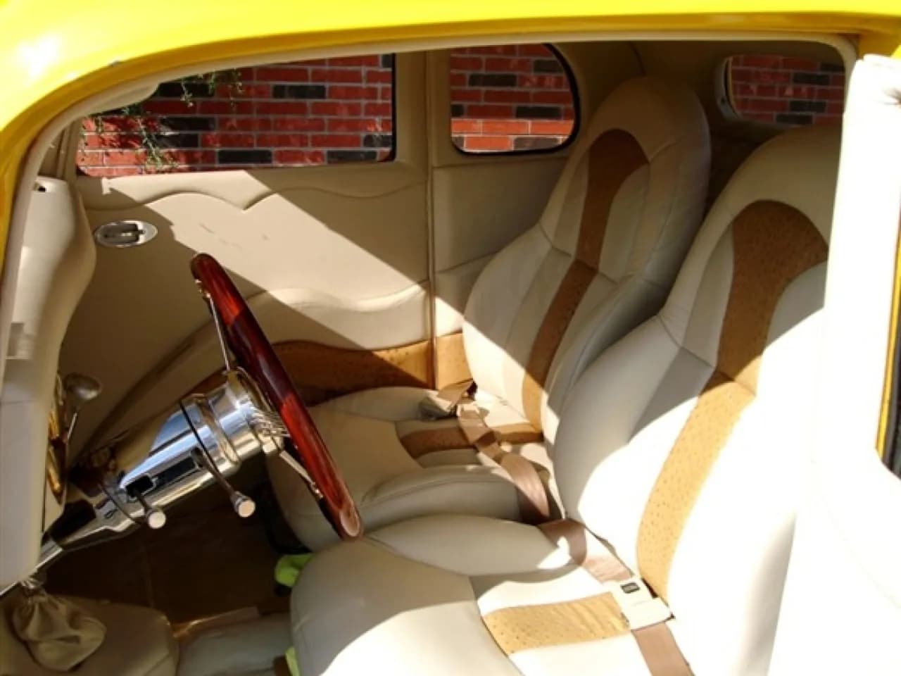 1934 Ford Coupe - Thumbnail 8
