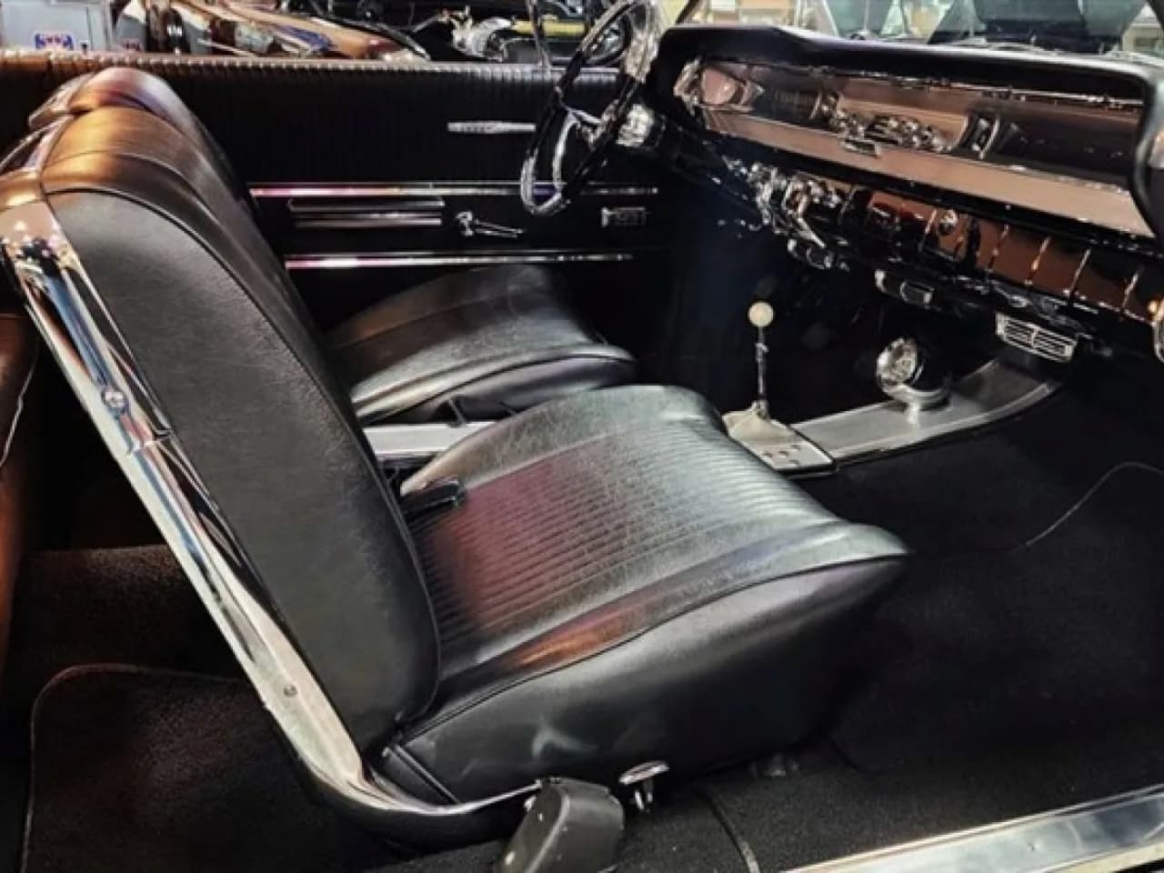 1962 Pontiac Grand Prix - Thumbnail 8