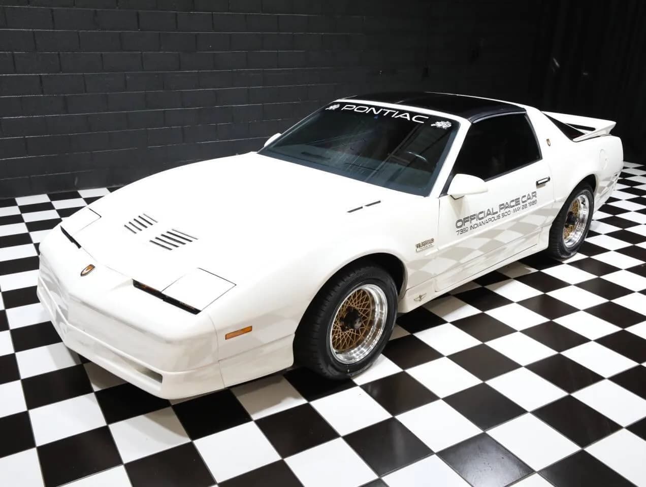 1989 Pontiac Firebird - Thumbnail 7